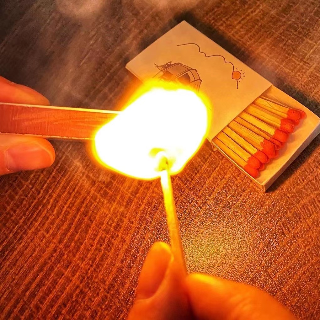 Cómo encender un fósforo: dominar el papel fósforo de matchbox?